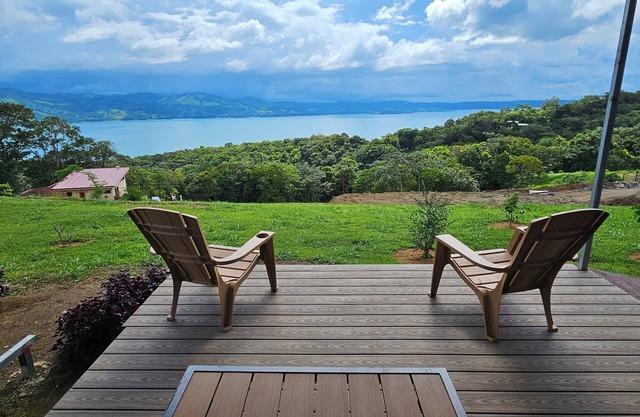 Serene mountain top retreat