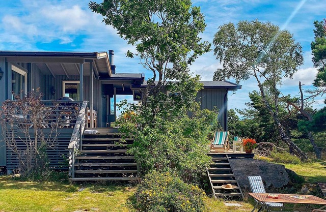 Serene Seaside Retreat in Vesteroy-By Traum