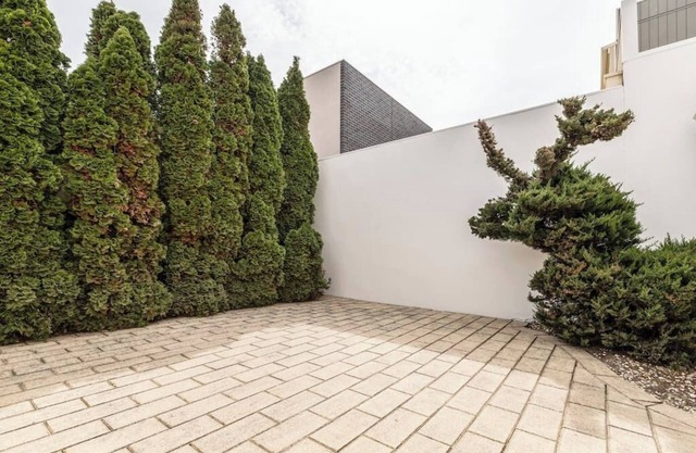 Serene Spacious 2BR Home w/Free Parking