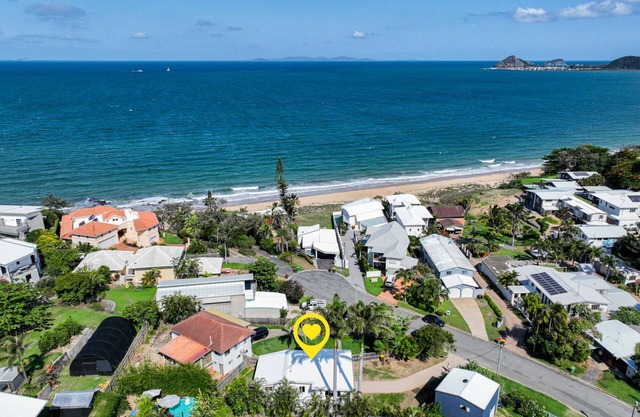 Serenity Cottage - Your Beachside Escape
