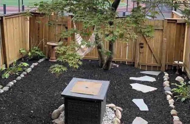 SERENITY IN THE CITY - 5 BR College Ave by F & M