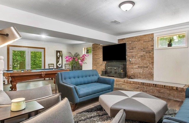 Serenity in the Suburbs: Your Gorgeous RVA Getaway