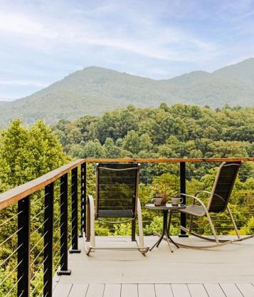 Serenity Now 4br Fall Retreat Deck Fireplace