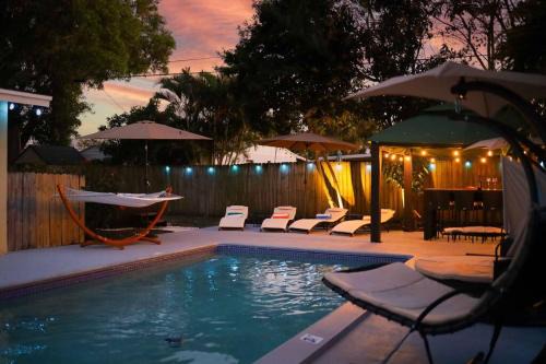 Serenity Retreat Pool Hot Tub BBQ Workspace WiFi+