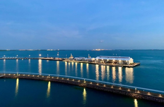 Serenity Short Stays - Deja Blue - at Darwin Waterfront