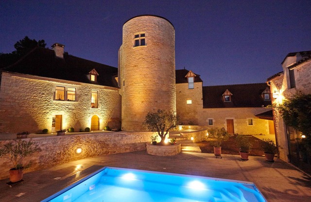 Set of 2 guest rooms and 1 gîte for 6 people.