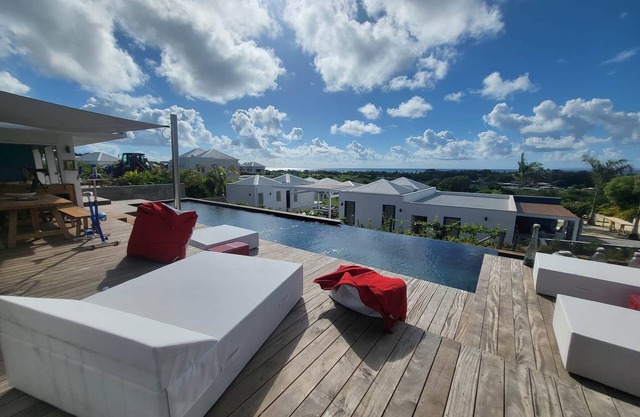 Set of prestigious 9 bedroom villas