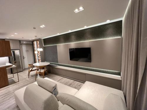 Seu Refúgio de Luxo a Passos do Mar em Itapema