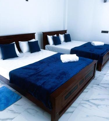 Seven Crest Hotel & Restaurant