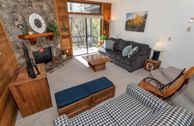 Seven Springs Swiss Mountain 1 Bedroom Standard Condo, Mountain Views! condo