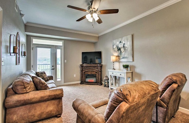 Sevierville Resort Retreat about 2 Mi to Pigeon Forge!