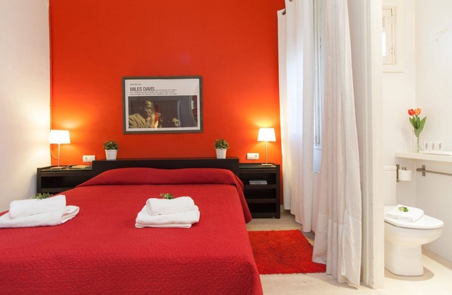 SF An apartment 300 meters from the Sagrada Familia temple - FREE WIFI