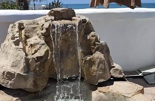 Shaan´s Beach House! Luxurious beach front villa.