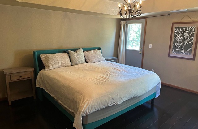 Shady Grove 4 King Beds, Dog Run & Outdoor Fun