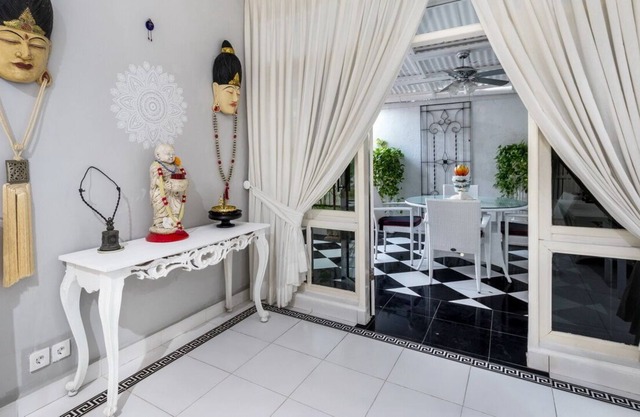 Shangrila Villa Beachside Location