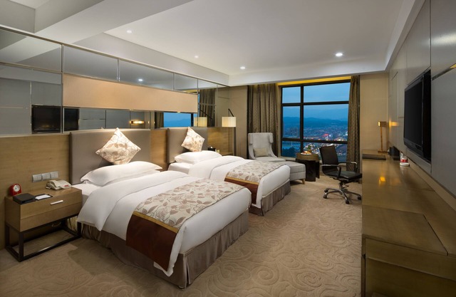 Shaoyang Huatian Hotel