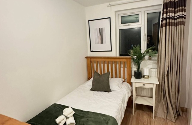 Shared Relaxing Room in Spacious House