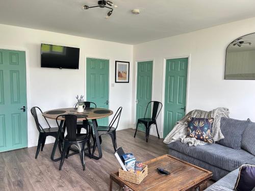 Sheep View Chalet - K95