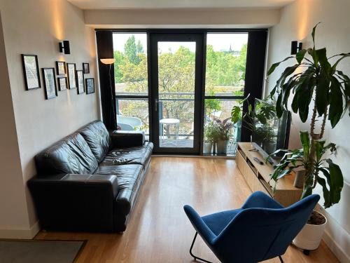 Sheffield City Centre Apartment & Balcony