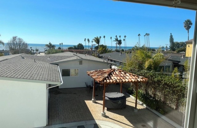 Shell Beach Ocean View for Professionals/1 Bdr/1 Bath Unit/New to Market