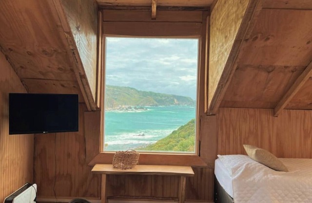 Shelter with ocean view