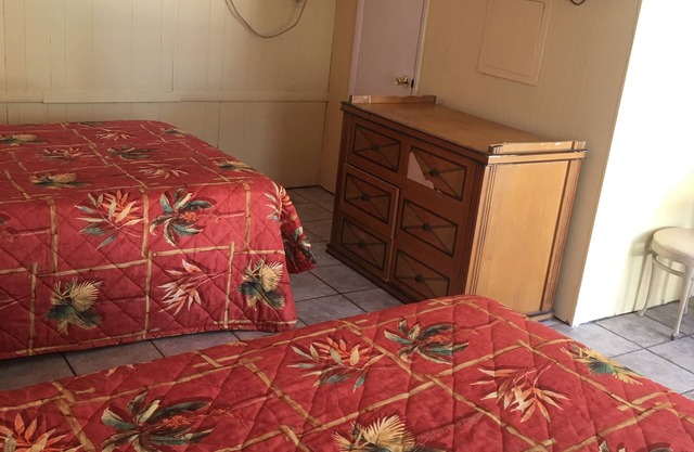 Shelton Motel