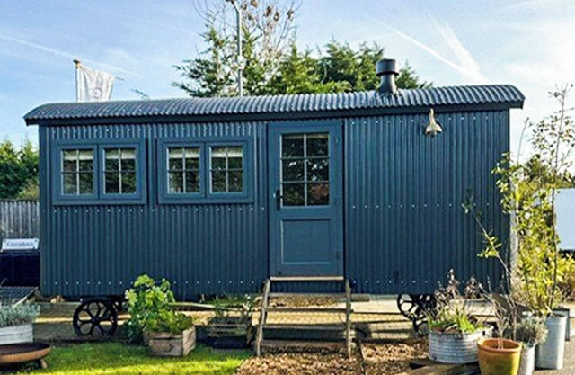 Shepherds Hut - UK49729