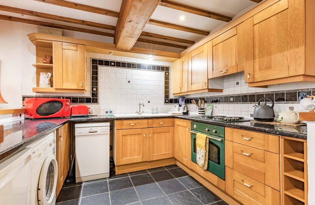 Shire Horse Barn | Countryside Retreat!