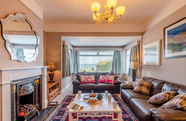 Shoal Cottage - Four Bedroom House, Sleeps 8