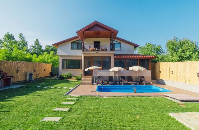 Shore of Sapanca Lake Sepetçi Lakehouse – Nature Lovers’ Dream