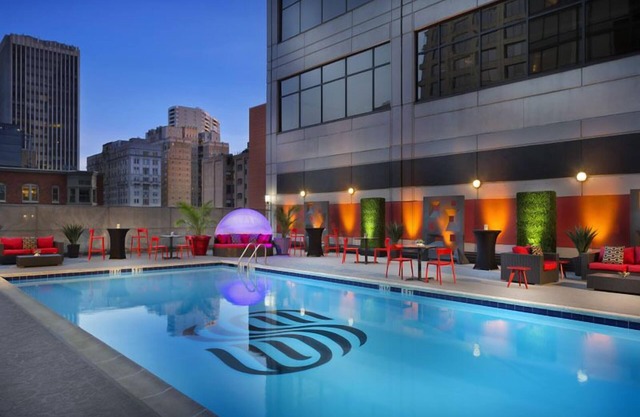 Short Drive to Rosenbach Museum! Downtown Location, Pool, Pets are Allowed!