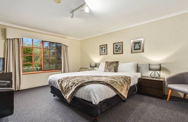 Short drive to the Launceston CBD