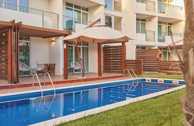 Short Drive to Valdanos Beach! TWO Modern 2BR Suites, Outdoor Pools, Beachfront!
