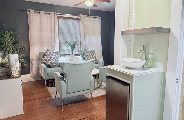 Short driving distance from St. George's shopping and the serene Vilano Beach