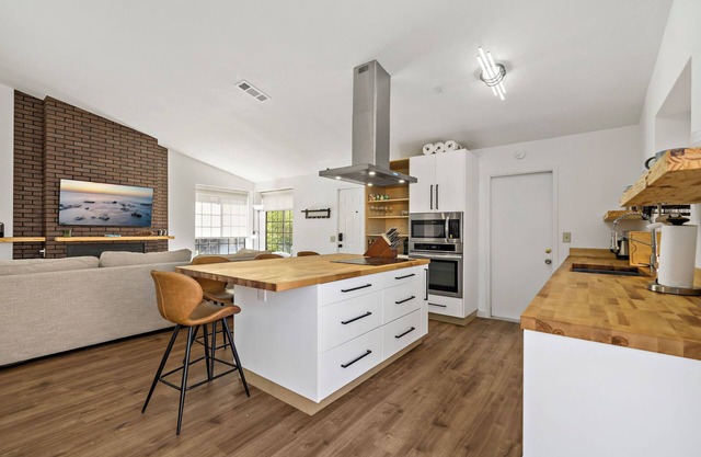 Short-Term Month-to-Month Rental Available!