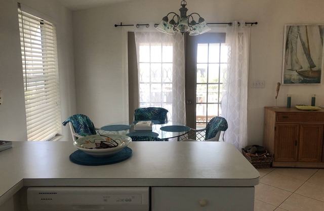 SHORT TERM RENT WITH 10k BOAT LIFTnAvail from 5/1/2025 for 5-6 months