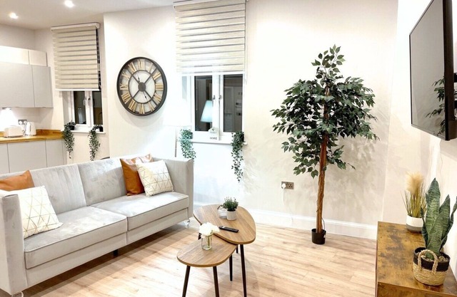 Shrewsbury Modern 1 Bedroom Flat By Bevolve