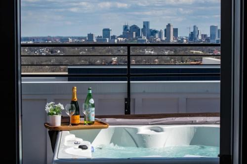 Side by Side Nash Homes - Relaxing Rooftop Patios