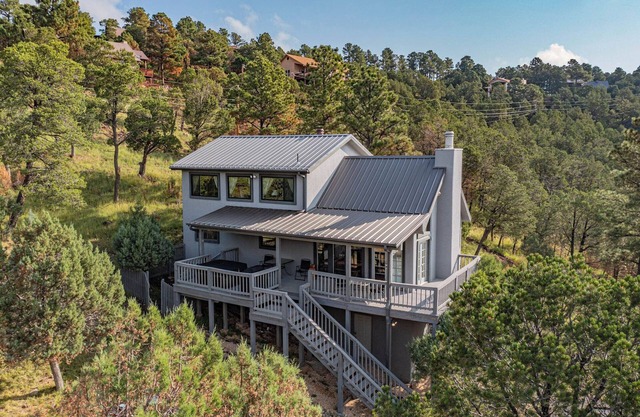 Sierra Escape | Amazing Views, Close to Gulf!