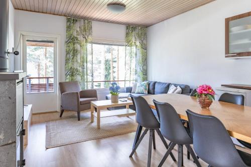 Siiri, Vuokatti I Lähellä rinteitä