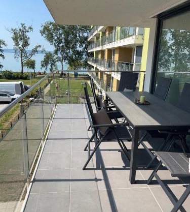 Silver Lake apartman