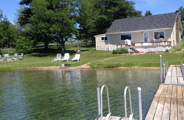 Silver Lake Cottage in Traverse City w/Private Frontage & Pontoon for rent