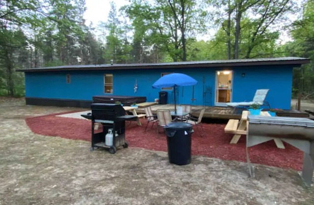 Silver Lake Sand Dune Rustic Cottage w/hot tub