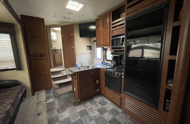 Silver Lake Voltage RV Lodging