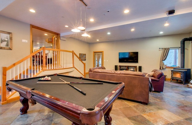 Silver Plume Ski Lodge-Creekside 6 BD/7 BA-Largest House Near Loveland Ski Area