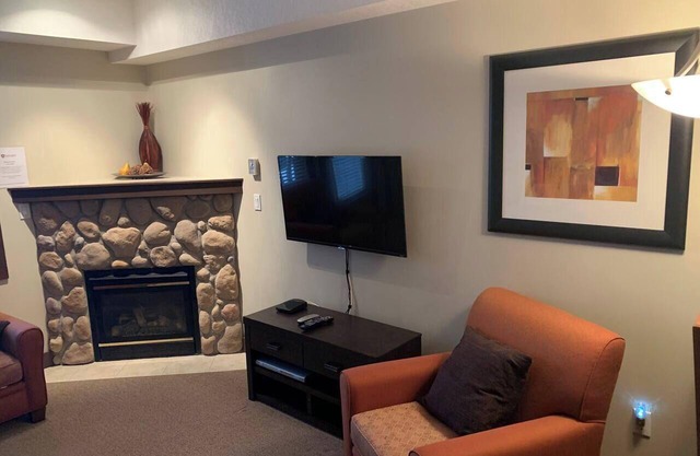 Silver Rock Condos | Great Location