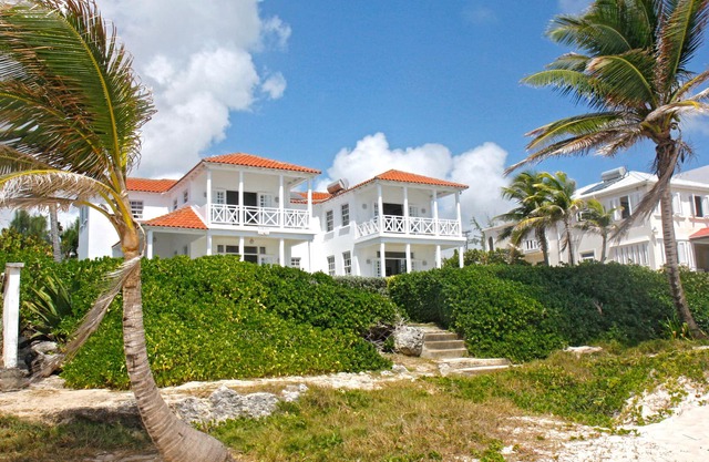 Silver Sands Beach Villas are great for family-friendly activities & surfing