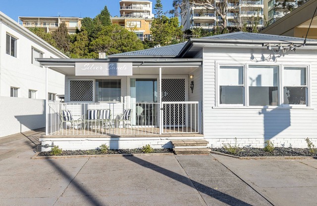 Silver Sands House 29 - Across the road to the beach and 600m to Marina