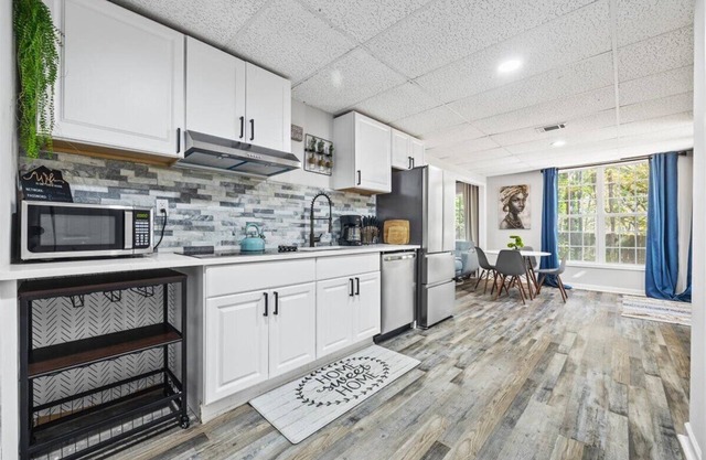 Silver Screen Retreat 15 minutes from airport and downtown Atlanta