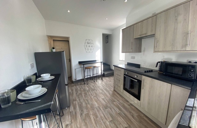 Silver Stag Properties, Ensuite Bedrooms w/Kitchen